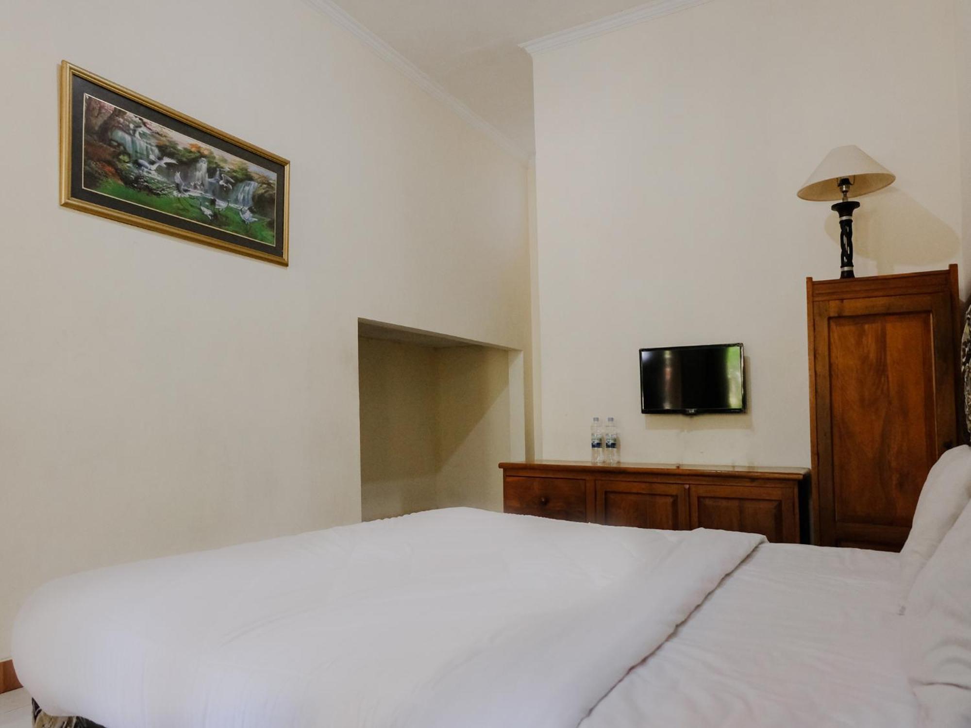 Hotel Mahkota Plengkung By Ecommerceloka Banyuwangi  Pokoj fotografie