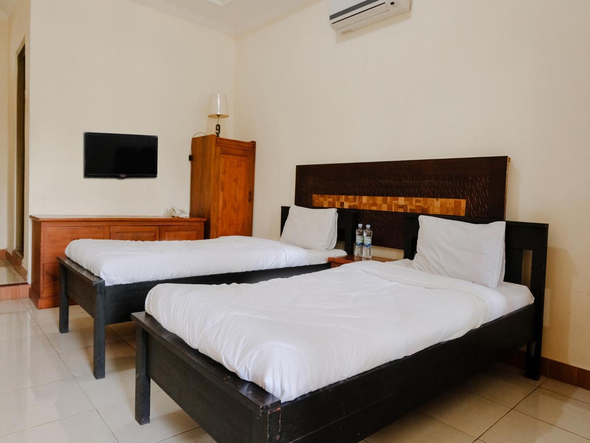 Hotel Mahkota Plengkung By Ecommerceloka Banyuwangi  Pokoj fotografie