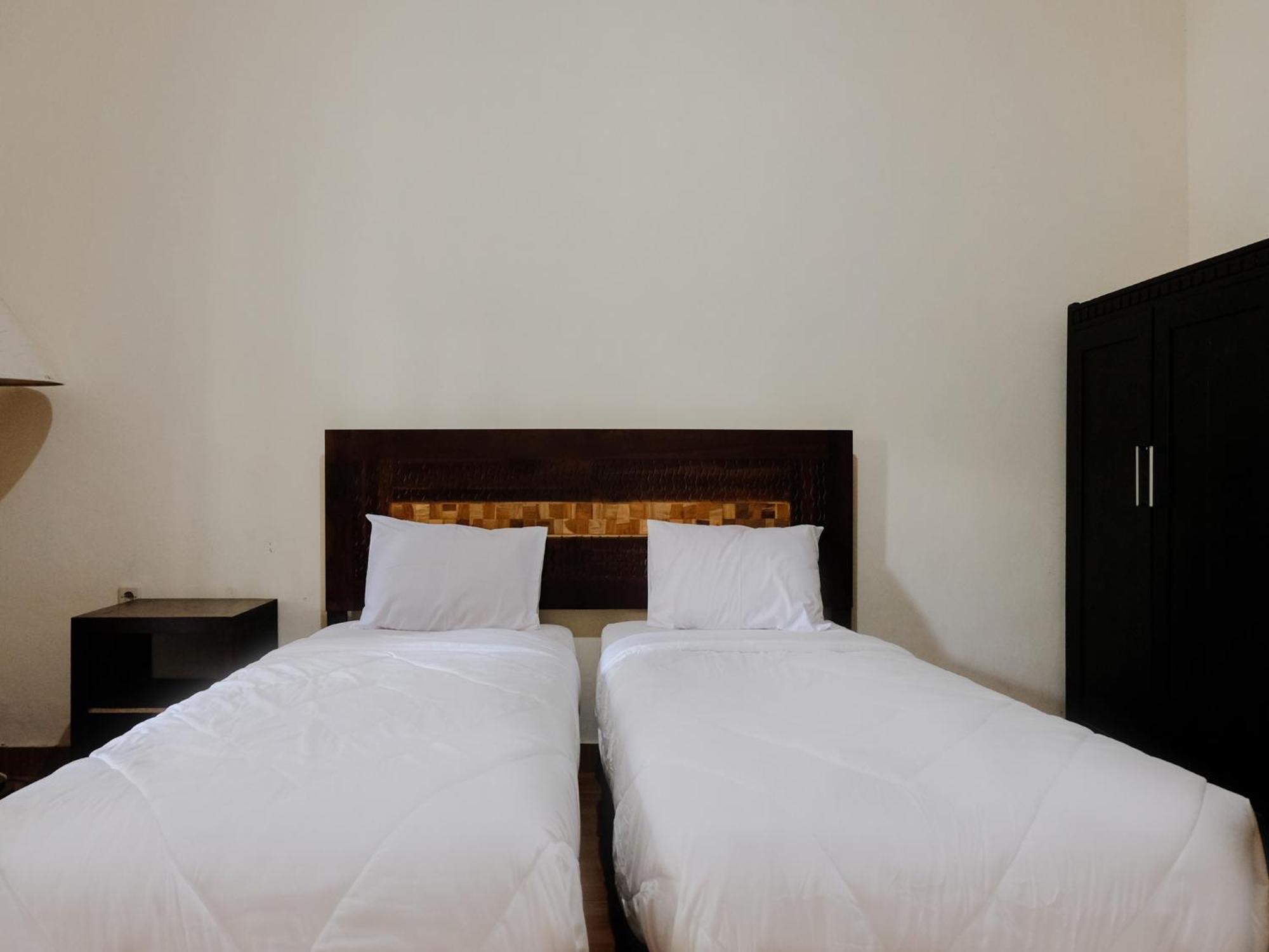 Hotel Mahkota Plengkung By Ecommerceloka Banyuwangi  Pokoj fotografie