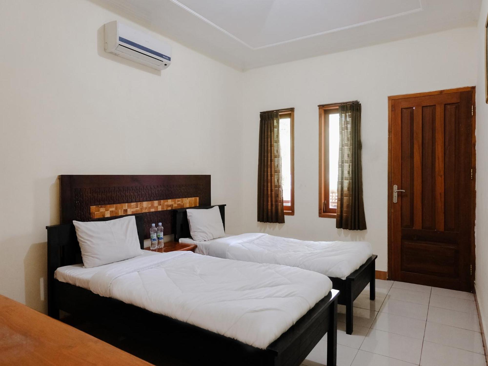 Hotel Mahkota Plengkung By Ecommerceloka Banyuwangi  Pokoj fotografie