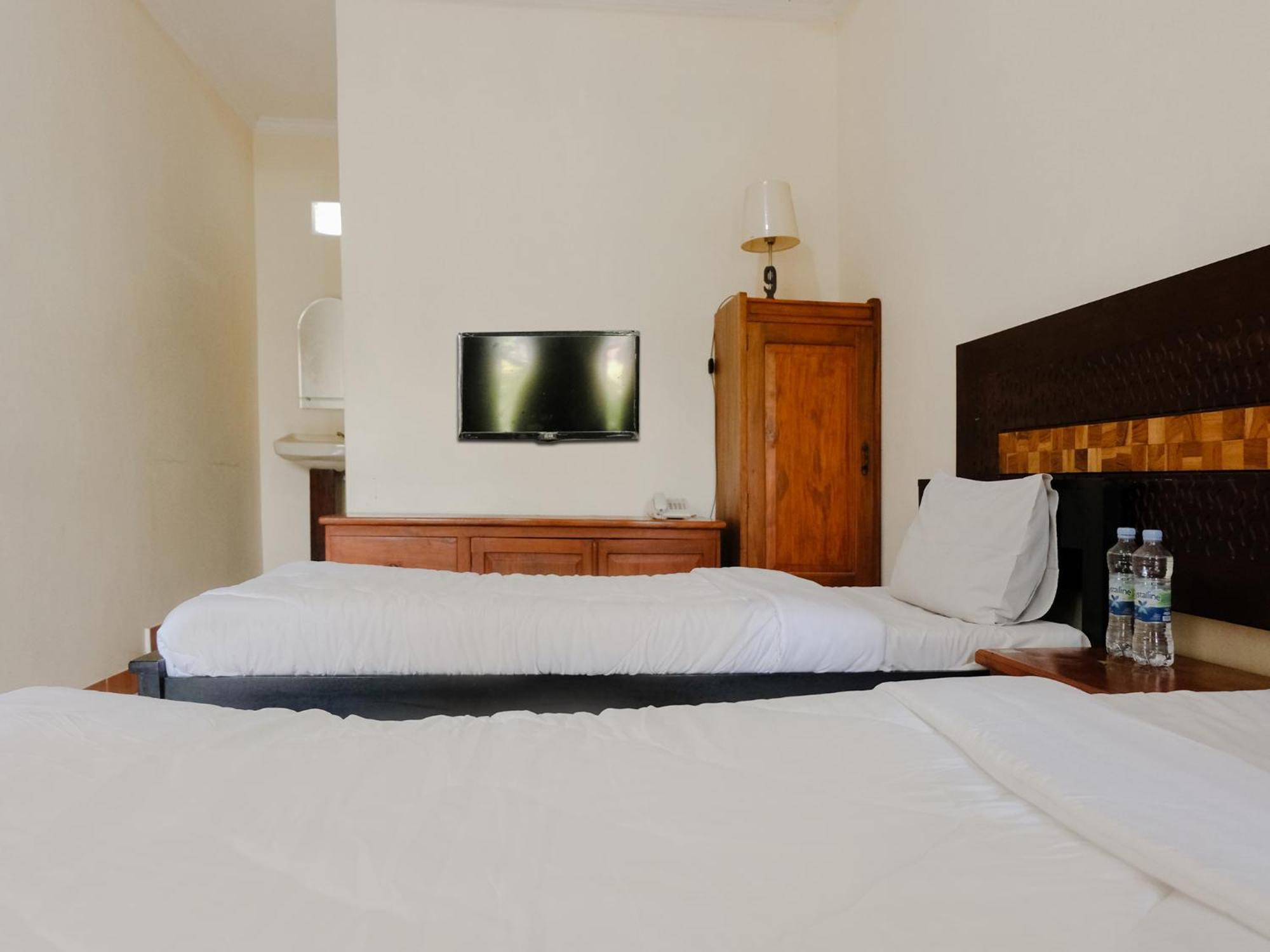 Hotel Mahkota Plengkung By Ecommerceloka Banyuwangi  Pokoj fotografie
